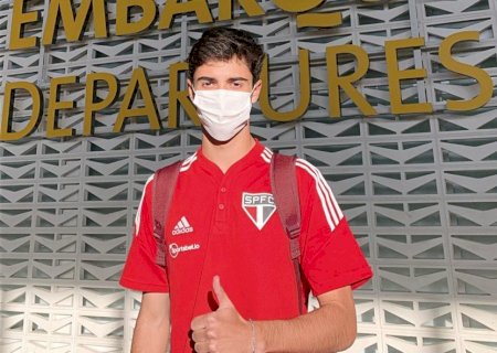 Rodriguinho, cria de Cotia, está relacionado pela primeira vez na equipe profissional do São Paulo