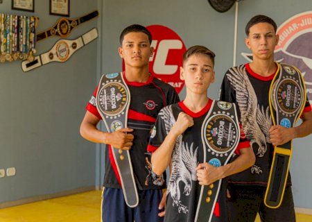 Três atletas de Itaporã são campeões brasileiros do Centro-Oeste de Kickboxing e conquistam vaga para o Brasileiro no Espírito Santo(Fotos)